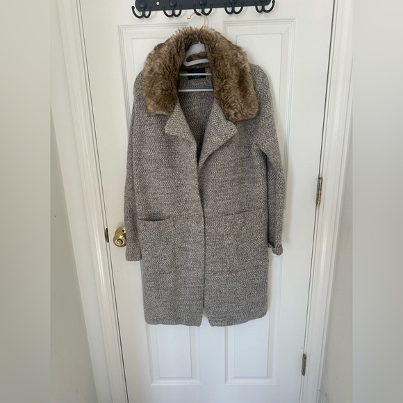 ZARA Women’s Khaki Wool-Blend Sweater Coat with Faux Fur Collar, Size S - Picture 1 of 7